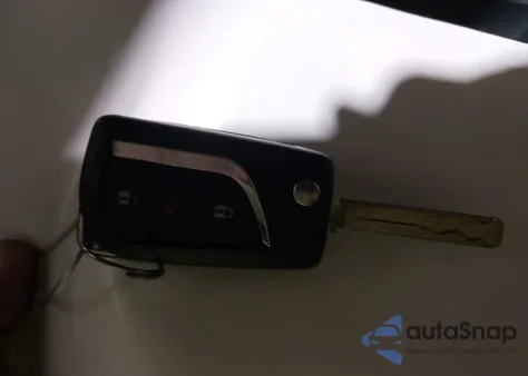 2019 Toyota Rav4 Hybrid Le z USA, uszkodzony, nr VIN 2T3LWRFV1KW042405